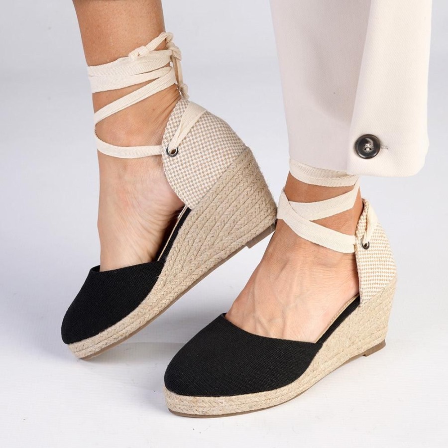 Wedges Madison Heart of New York | Madison Cleo Closed Toe Espadrille Wedge Black